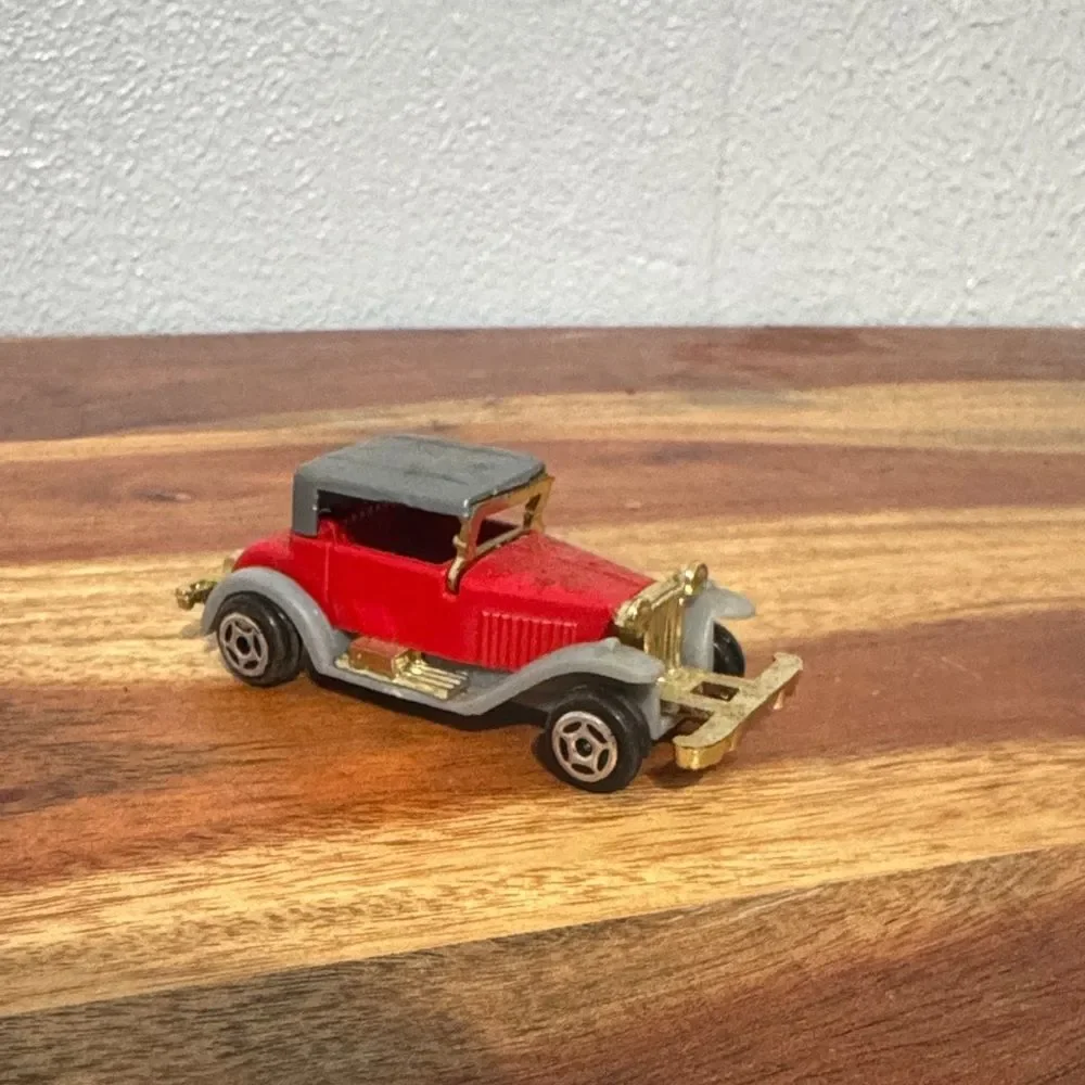Vintage Diecast 1930 Packard Victoria Model Reader’s Digest Red Classic Toy Car